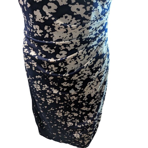 Chaps Women's Sheath Style Dress Navy Abstract Splatter Print Side Ruching Sz M - Picture 5 of 10